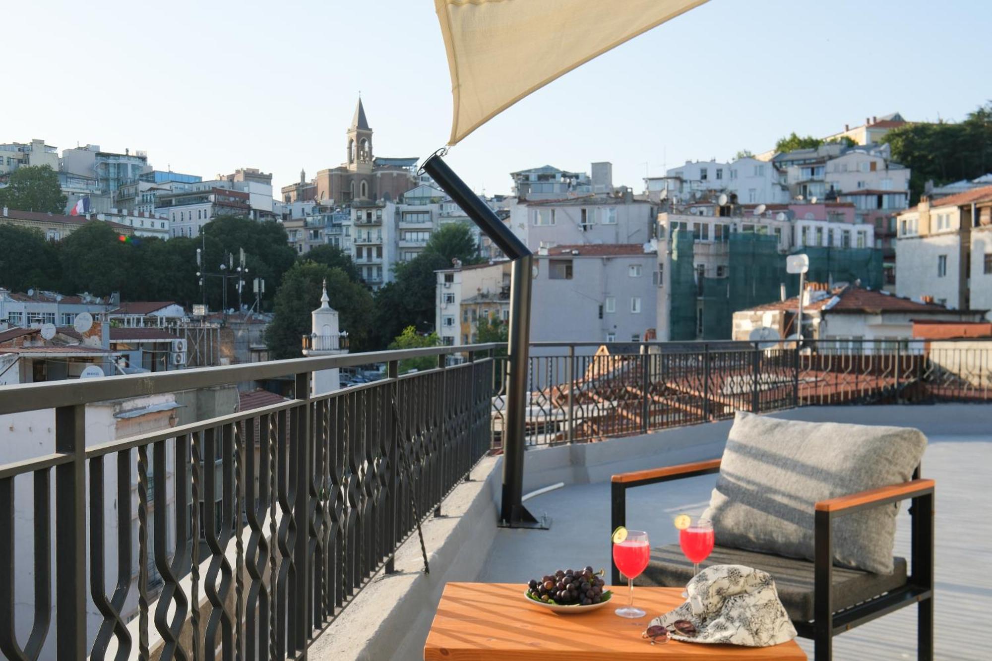 Urban Quarters - Bogazkesen Aparthotel Истанбул Екстериор снимка